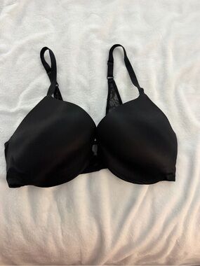 Victoria's Secret Black Smooth T-Shirt Bra with Lace Back